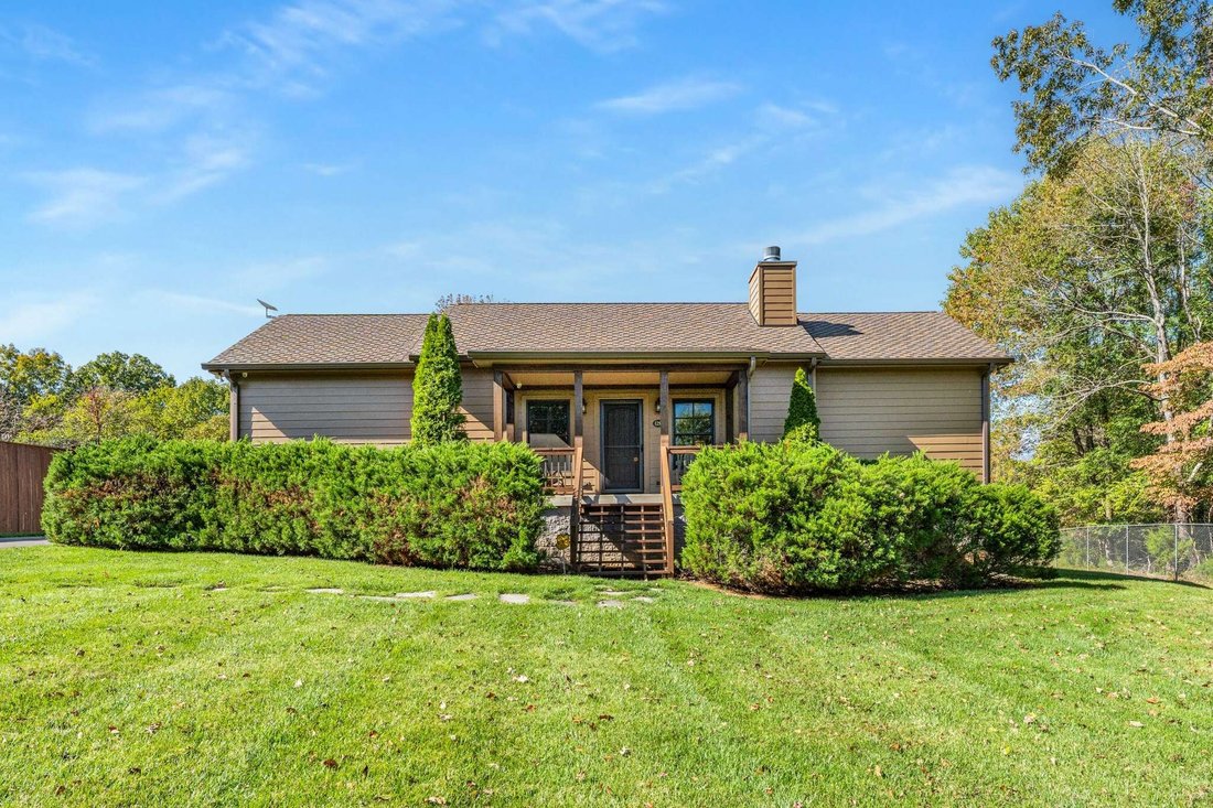House in Charlotte, Tennessee, United States 1 - 17520804