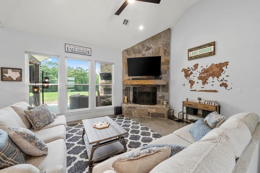 House in Pittsburg, Texas, United States 5 - 17521923