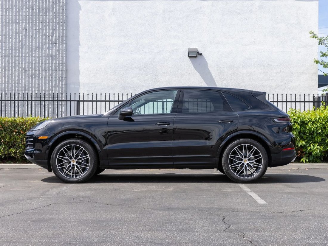 Suv in Azusa, CA, United States 2 - 17491646