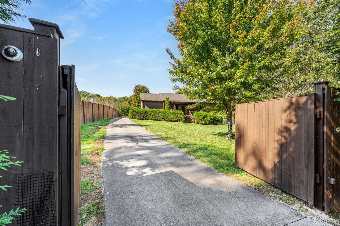 House in Charlotte, Tennessee, United States 2 - 17520804