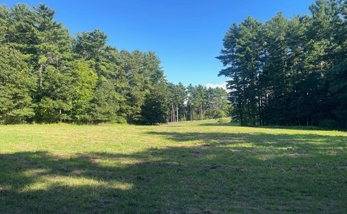 Farm Ranch in Middleborough, Massachusetts, United States 1