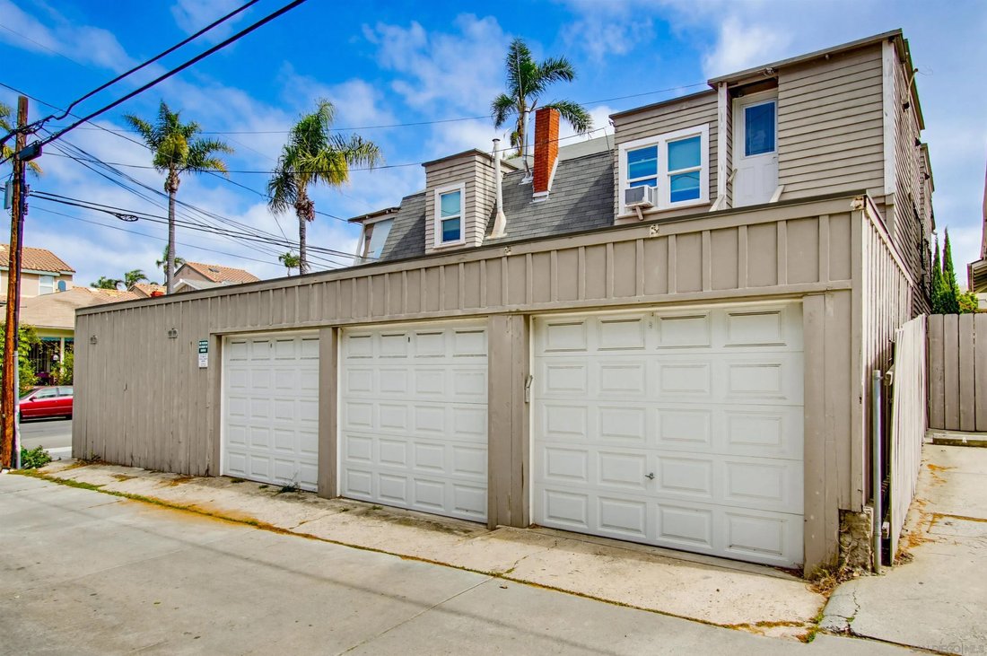 San Diego, California, United States 5 - 17521384