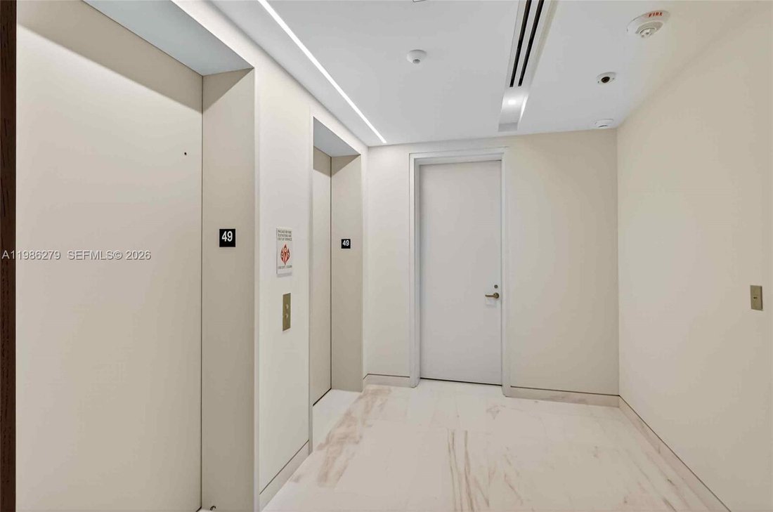 Condo in Miami, Florida, United States 2 - 17520498