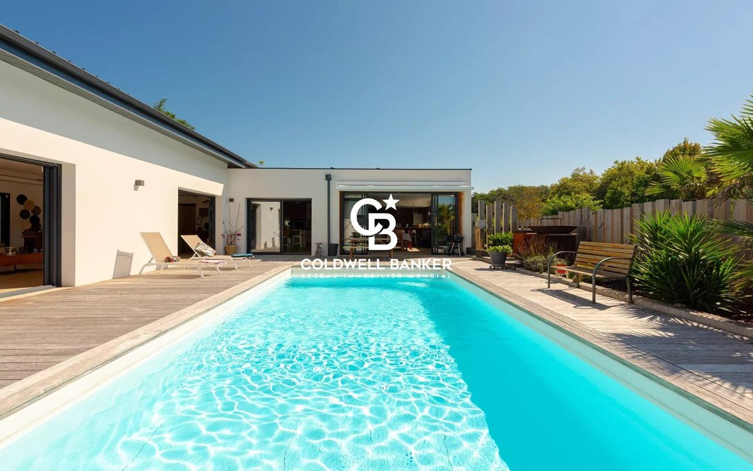 Villa in Saubrigues, Nouvelle-Aquitaine, France 2 - 17520272