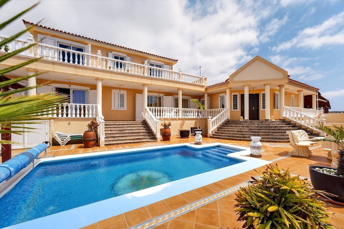 Villa in Adeje, Canary Islands, Spain 2 - 17520503