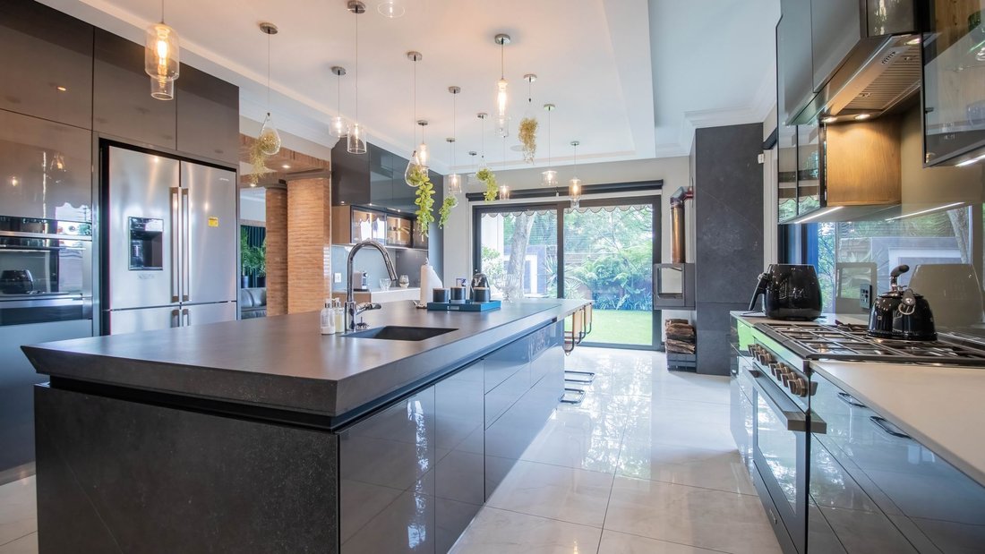 Estate in Bedford Gardens, Gauteng, South Africa 5 - 17522865