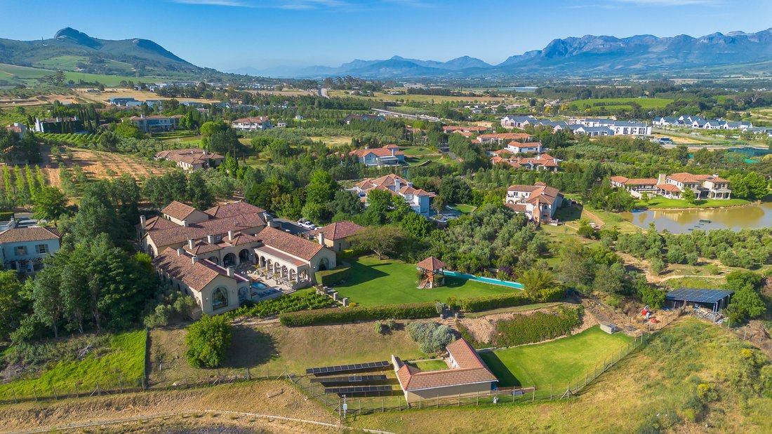 Country House in Drakenstein Local Municipality, Western Cape, South Africa 5 - 17522876