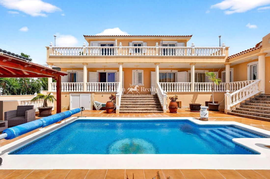 Villa in Adeje, Canary Islands, Spain 1 - 17520503