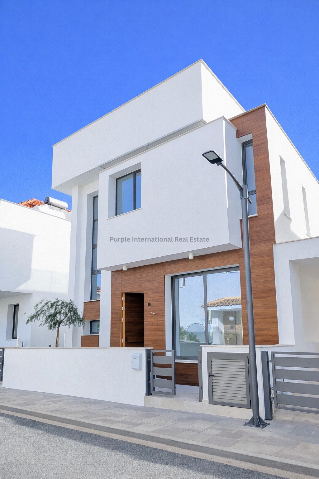 Villa in Dromolaxia, Larnaca, Cyprus 1 - 17521188