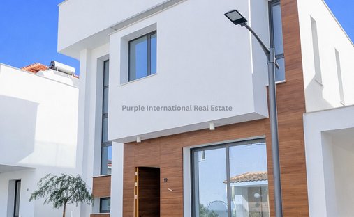 Villa in Dromolaxia, Larnaka, Zypern 1