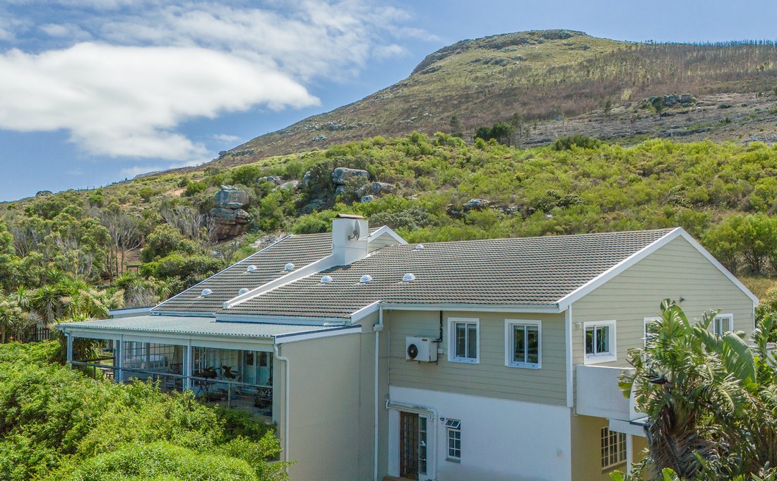 Country House in Crofters Valley, Cape Town, Western Cape 1 - 17522811