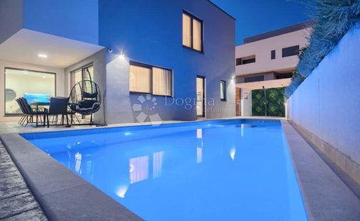 House in Strozanac Donji, Split-Dalmatia County, Croatia 1