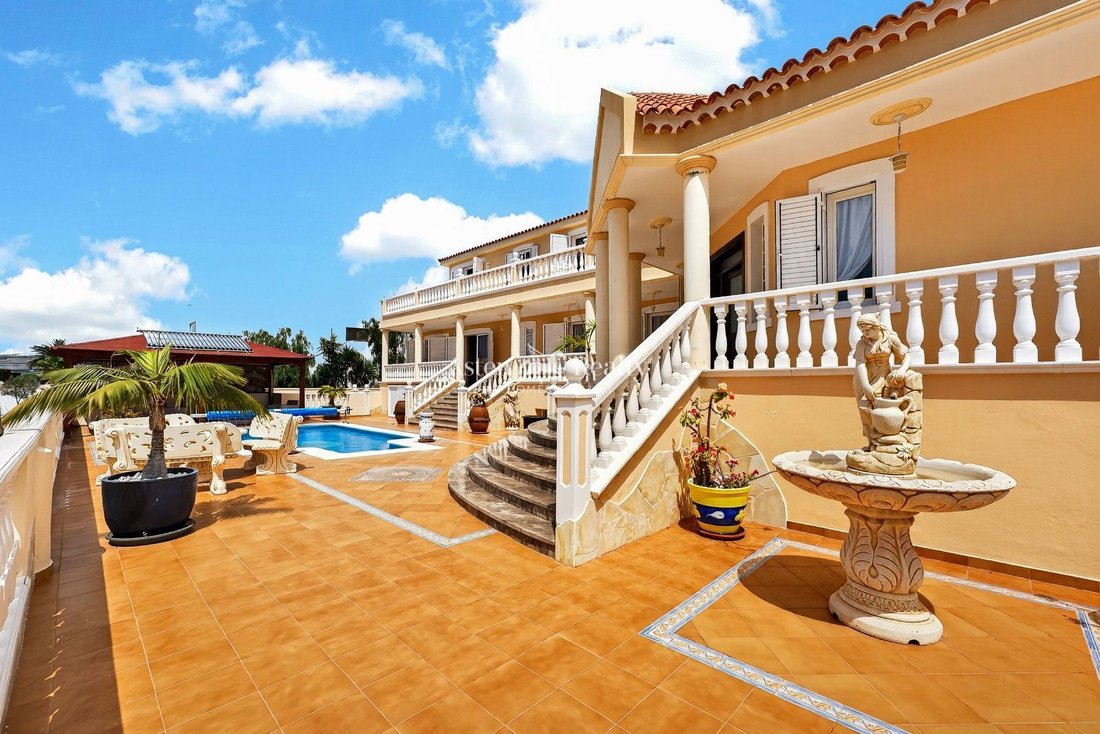 Villa in Adeje, Canary Islands, Spain 4 - 17520503