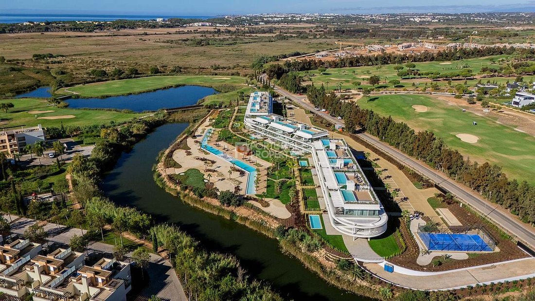 Apartment in Vilamoura, Quarteira, Algarve 1 - 16562265