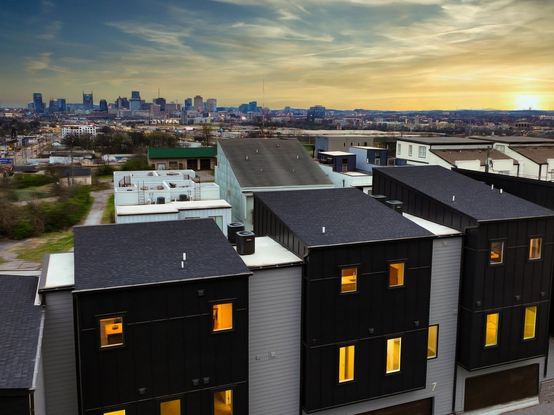 Co Op in Nashville, Tennessee, United States 1 - 17520814