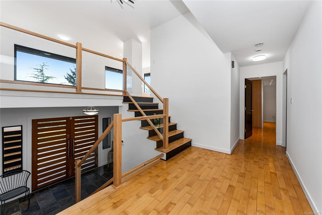 House in Saanich, British Columbia, Canada 5 - 17524515
