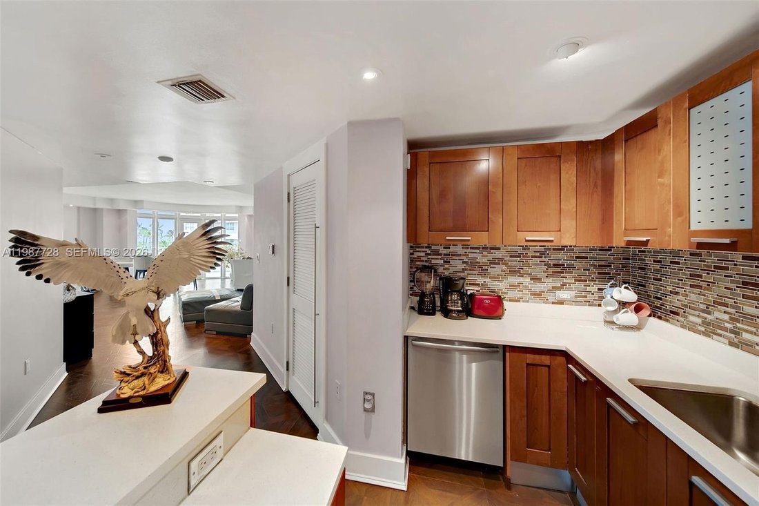 Condo in Miami Beach, Florida, United States 2 - 17520128