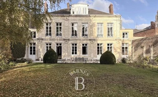 Estate in Hyper Centre, Arras, France 1