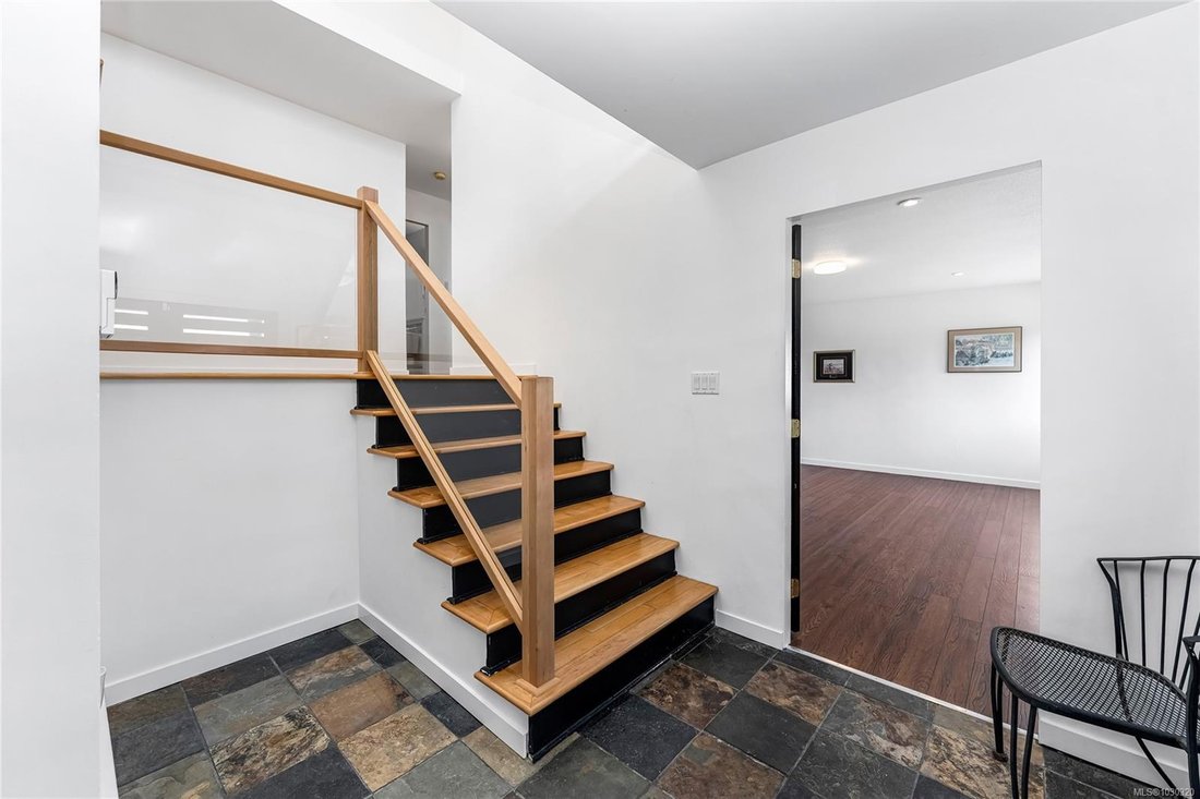 House in Saanich, British Columbia, Canada 3 - 17524515