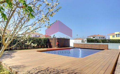 House in Cadaval e Pero Moniz, Lisbon, Portugal 1