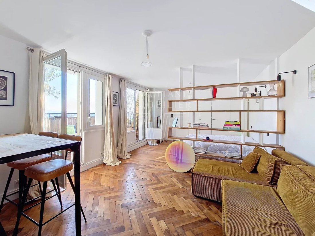 Apartment in Auteuil Nord, Paris 16e Arrondissement, Paris 2 - 17520704