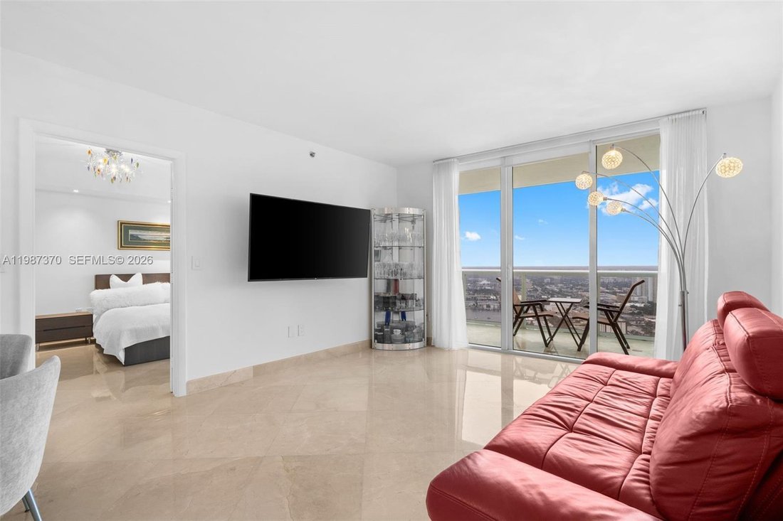 Condo in Hallandale Beach, Florida, United States 4 - 17520330