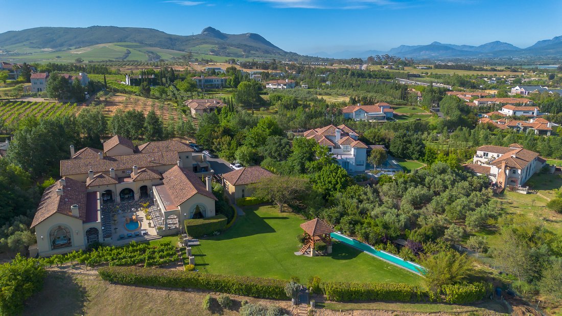 Country House in Drakenstein Local Municipality, Western Cape, South Africa 3 - 17522876