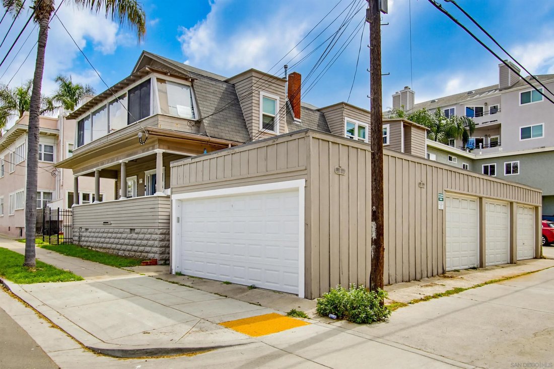 San Diego, California, United States 4 - 17521384