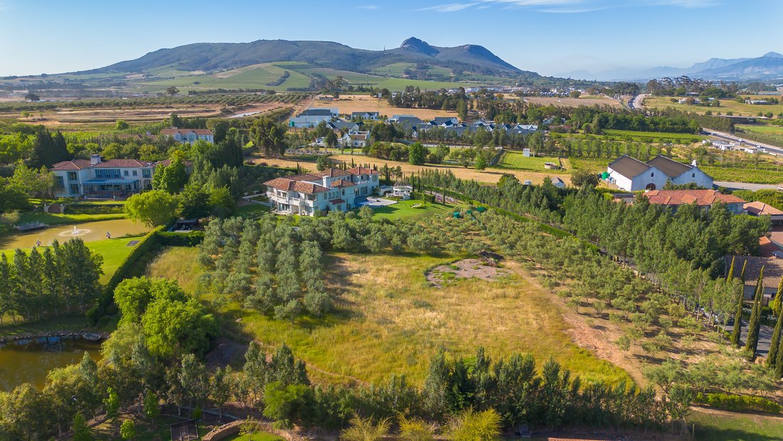 Land in Drakenstein Local Municipality, Western Cape, South Africa 4 - 17522873