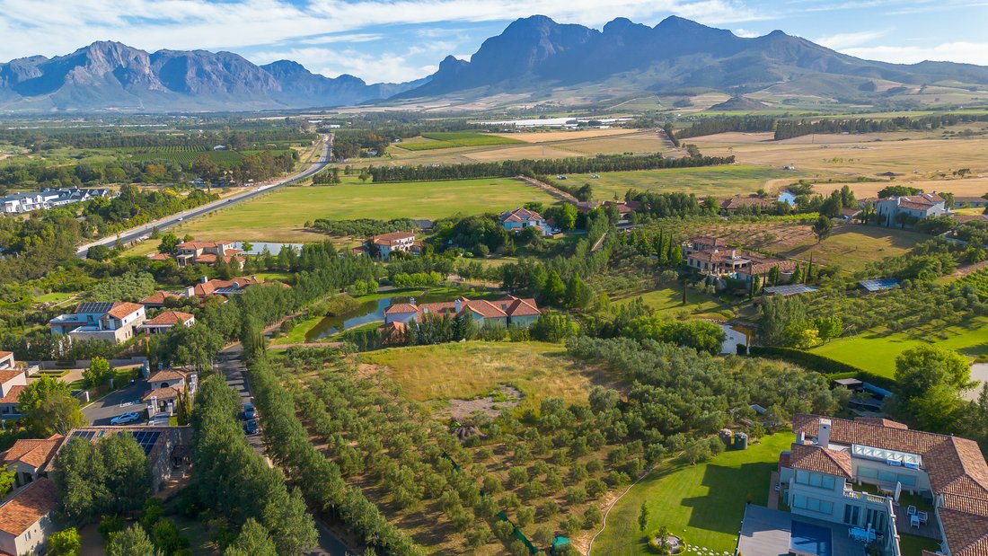 Land in Drakenstein Local Municipality, Western Cape, South Africa 1 - 17522873