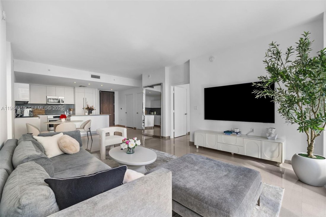 Condo in Miami, Florida, United States 1 - 17520357