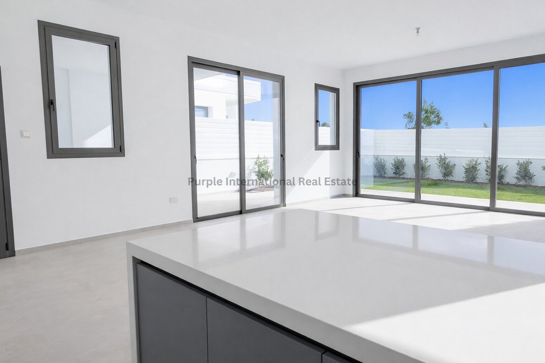 Villa in Dromolaxia, Larnaca, Cyprus 5 - 17521188