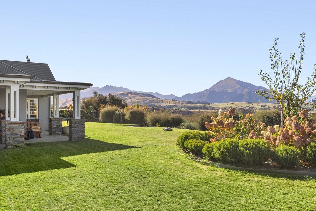 House in Albert Town, Otago, New Zealand 3 - 17523157