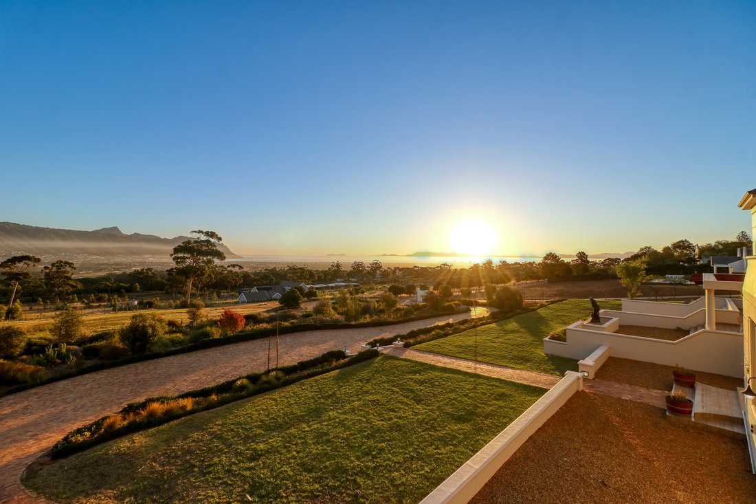 Country House in Sir Lowry's Pass, Cape Town, South Africa 2 - 17522881