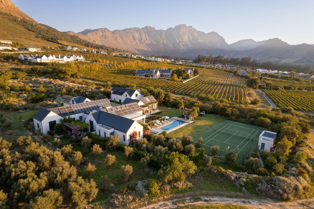 House in Franschhoek, Western Cape, South Africa 4 - 17524406