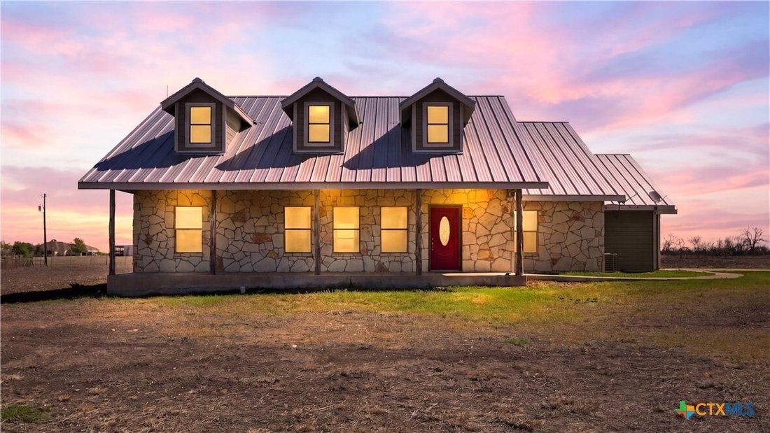 House in Martindale, Texas, United States 1 - 17519382