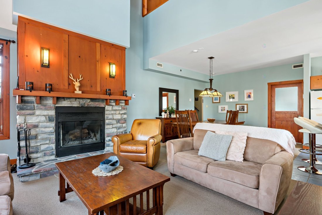 Condo in Mont-Tremblant, Quebec, Canada 5 - 17306262