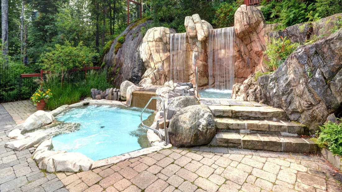 Condo in Mont-Tremblant, Quebec, Canada 3 - 17306262