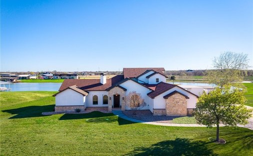 House in Martindale, Texas, United States 1