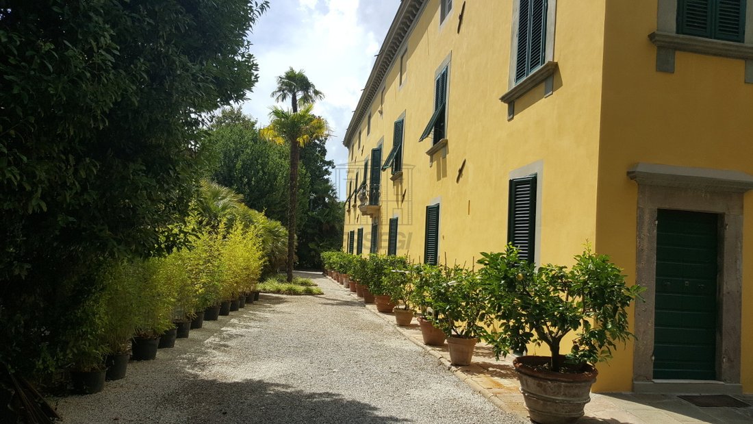 Villa in Pieve di Brancoli, Lucca, Tuscany 2 - 17524225