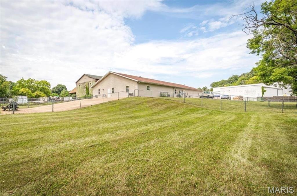 Waynesville, Missouri, United States 2 - 17519920