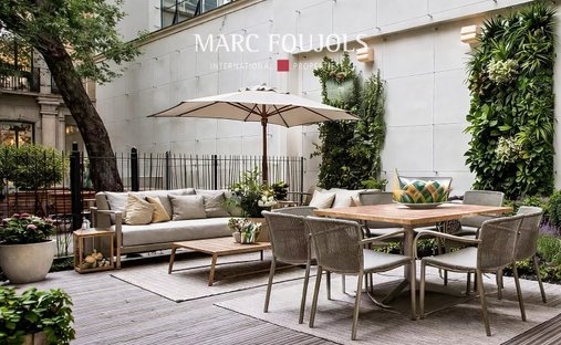 Apartment in Saint Philippe du Roule, Paris 8e Arrondissement, Paris 1
