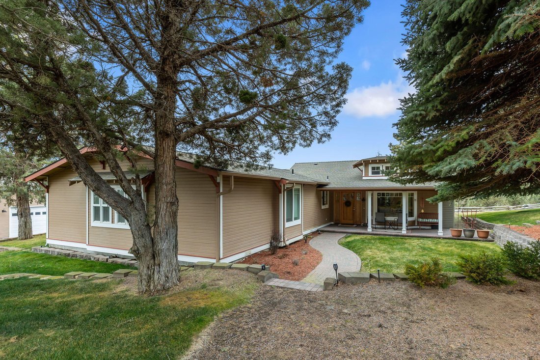 House in Madras, Oregon, United States 1 - 17518906