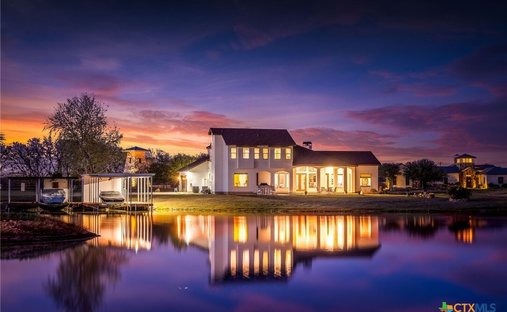 House in Martindale, Texas, United States 1