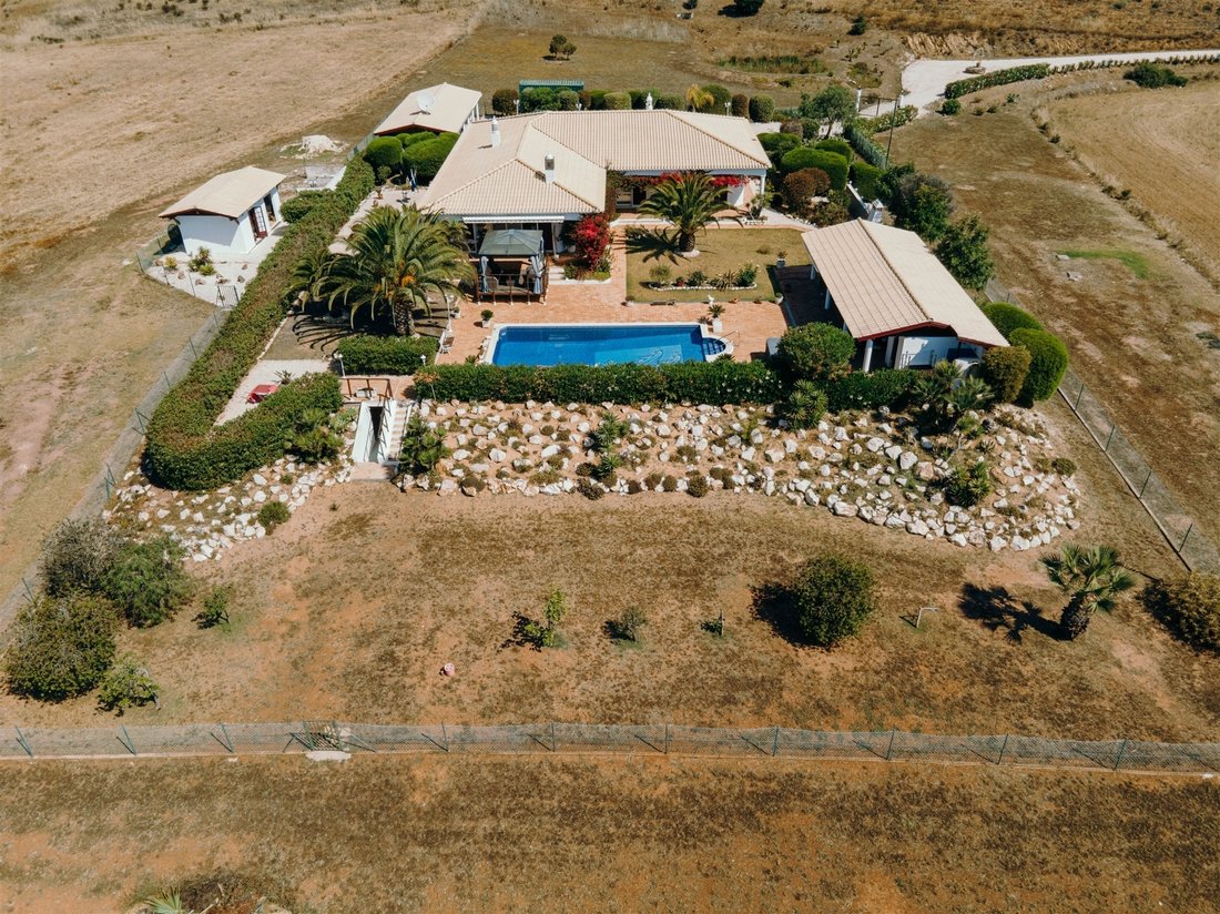 House in Bensafrim e Barao de Sao Joao, Algarve, Portugal 1 - 12892379