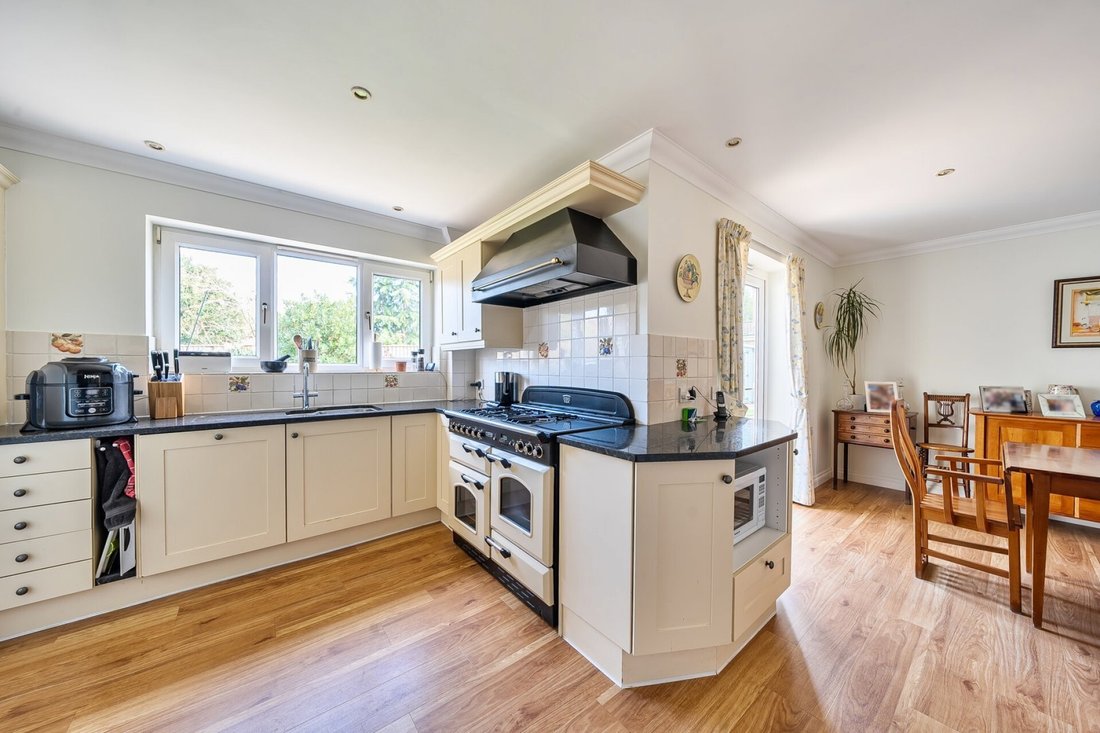 Chalet in Brockenhurst, England 2 - 17523467