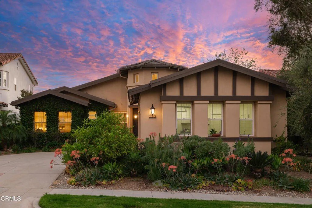 House in Altadena, California, United States 2 - 17521355