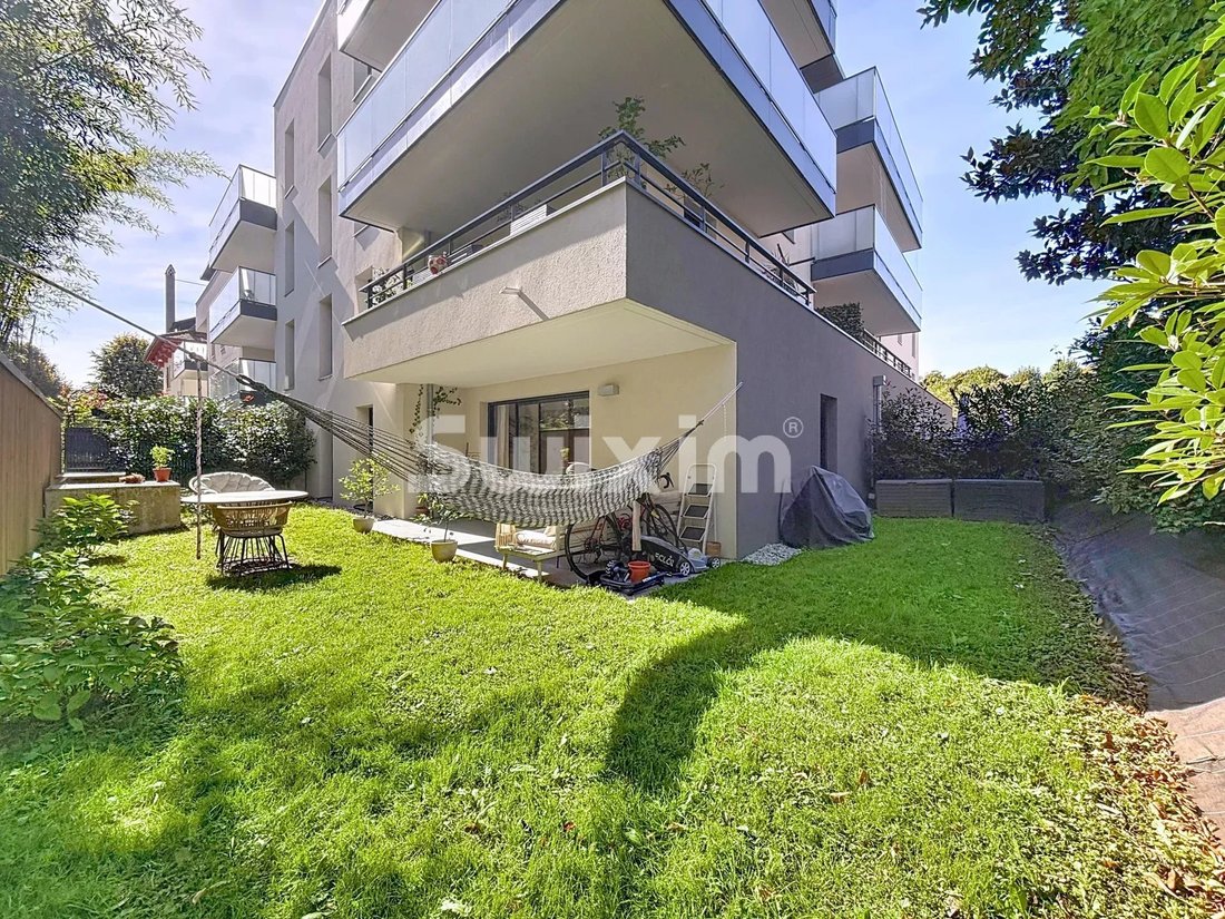 Apartment in Divonne-les-Bains, Auvergne-Rhône-Alpes, France 1 - 16197811