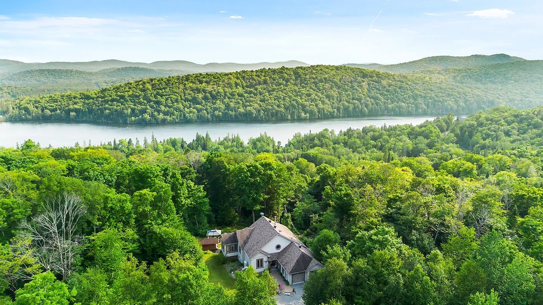 House in Val-des-Lacs, Quebec, Canada 1 - 16863398