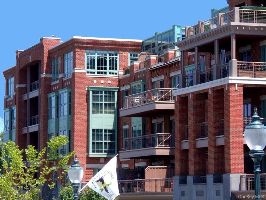 Condo in Saratoga Springs, New York, United States 1 - 17519790